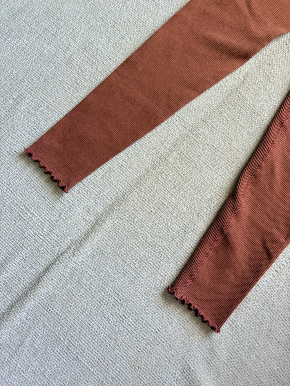 Deep Rust Colored Ribbed Sports Bra + Leggings Set w Lettuce Trim — Size S - Picture 11 of 12